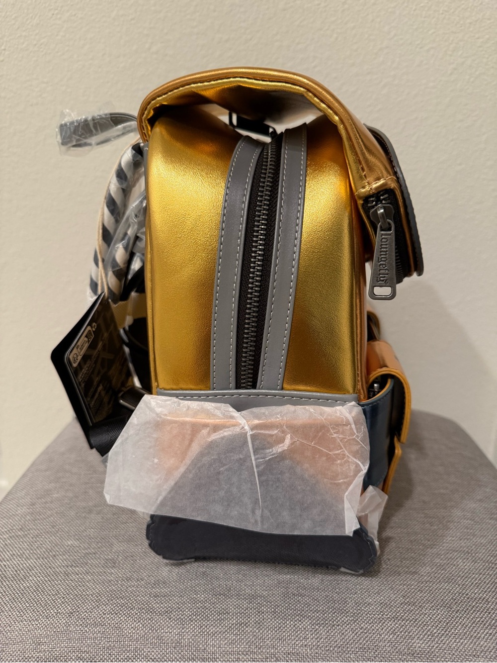 NWT Loungefly Disney Pixar WALL-E Metallic WALL-E Mini Backpack and Wallet - Picture 5 of 9